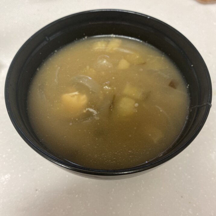 簡単⭐玉ねぎと茄子の味噌汁